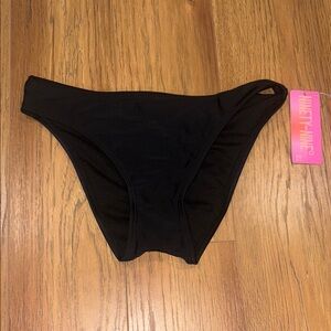 ⭐️NEW Black Bikini Bottoms w/ Booty Ruching XS NWT